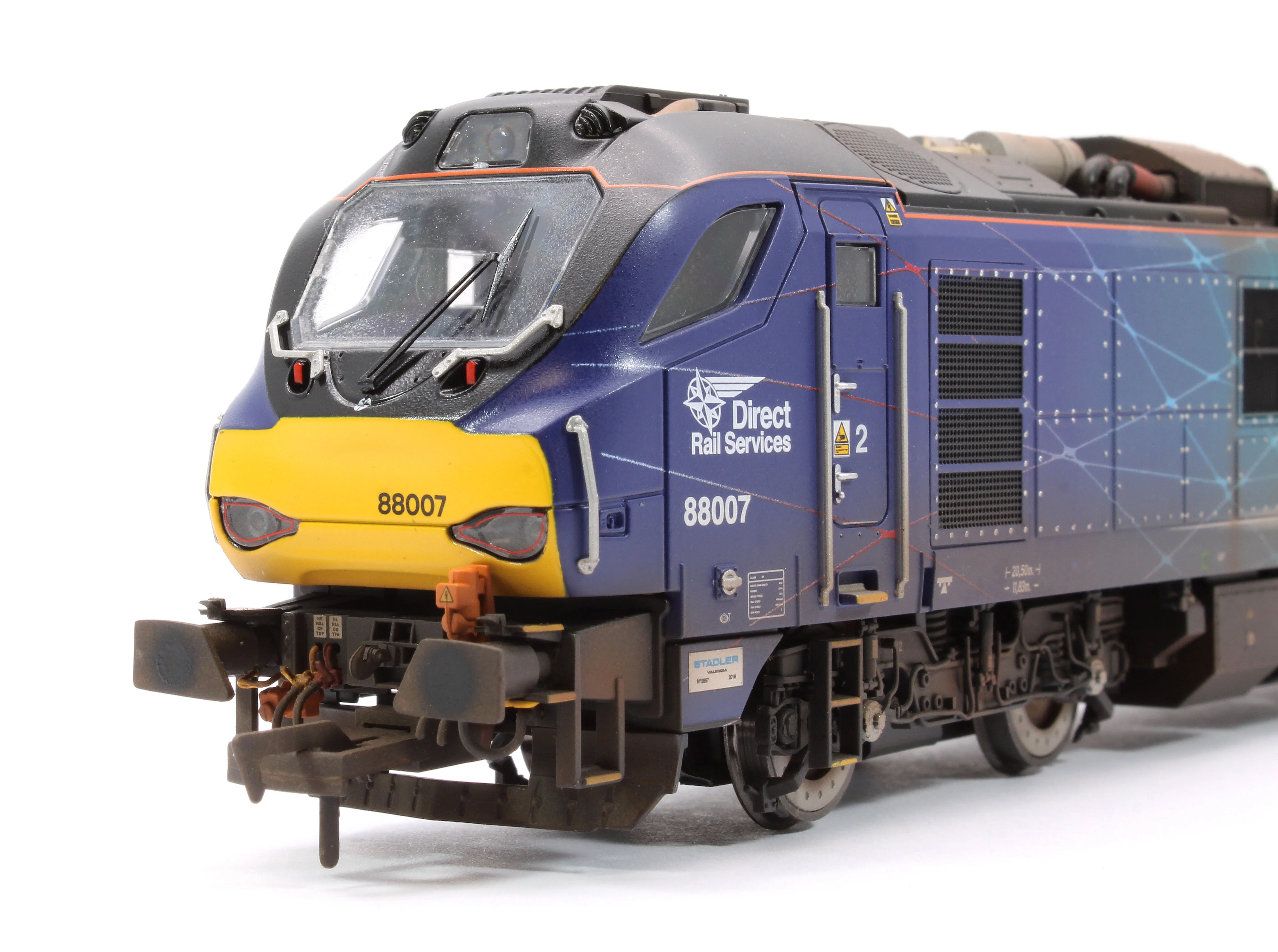4D-088-003SW Highly Detailed Premium Weathered Class 88 'Electra' 88007 DRS Electro-Diesel Locomotive (DCC Sound & Working Pantograph) - Image 9