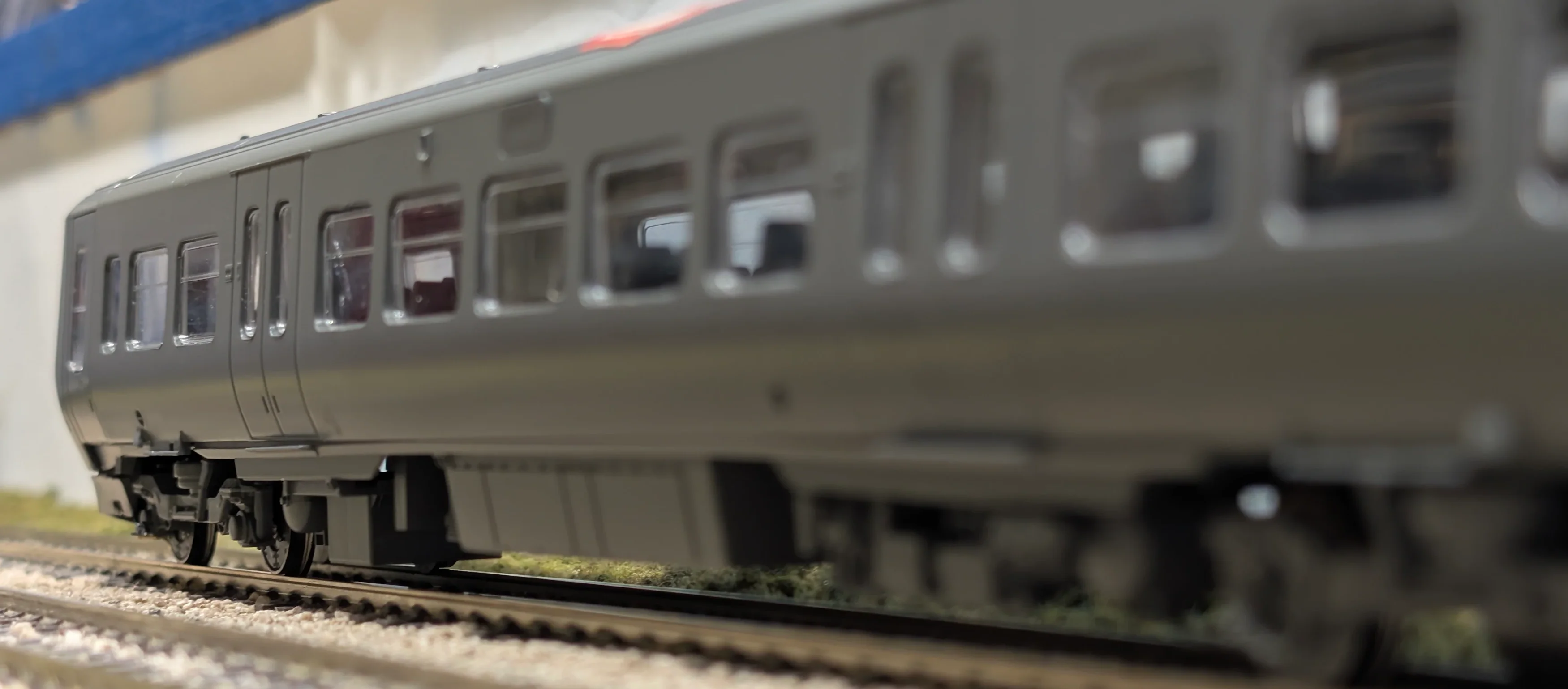 4D-323-006D Class 323 323225 Northern New – White / Blue 3 Car EMU Set - DCC Fitted - Image 14