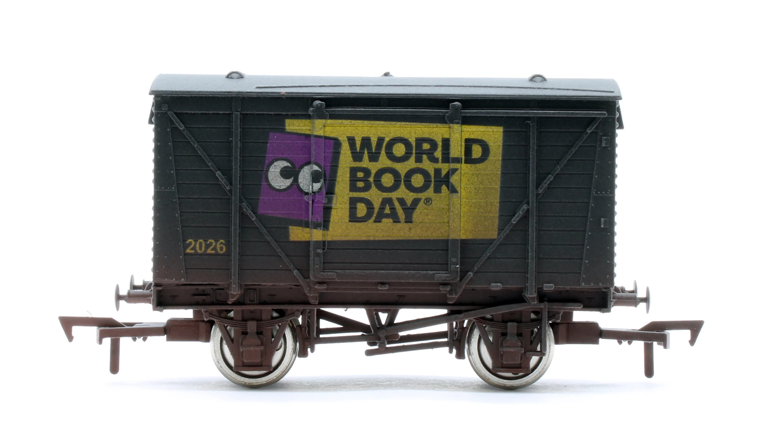 4F-011-179 Ventilated Van World Book Day - Weathered - Image 3
