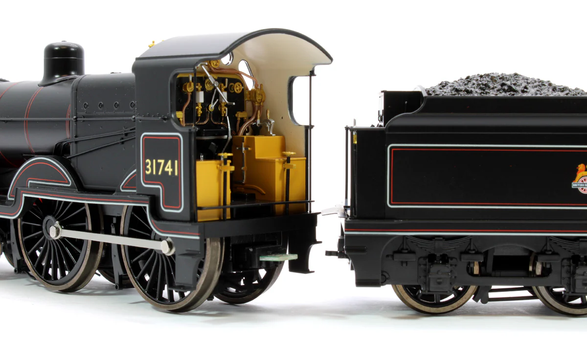 4S-028-004 SECR Maunsell D1 Class BR Black (Early Crest) 4-4-0 Steam Locomotive No.31741 - Image 7