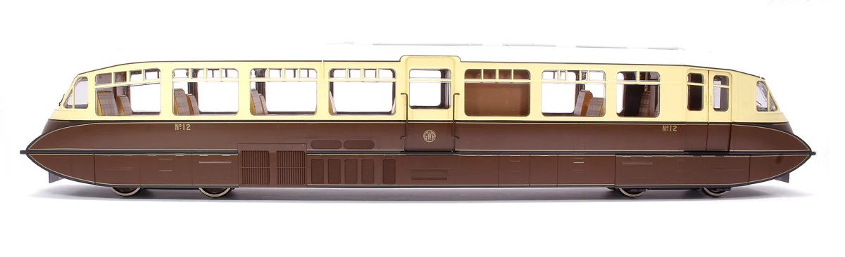 7D-011-001D Streamlined Railcar 12 Lined Chocolate & Cream GWR Monogram Diesel Locomotive - DCC Fitted - Image 2