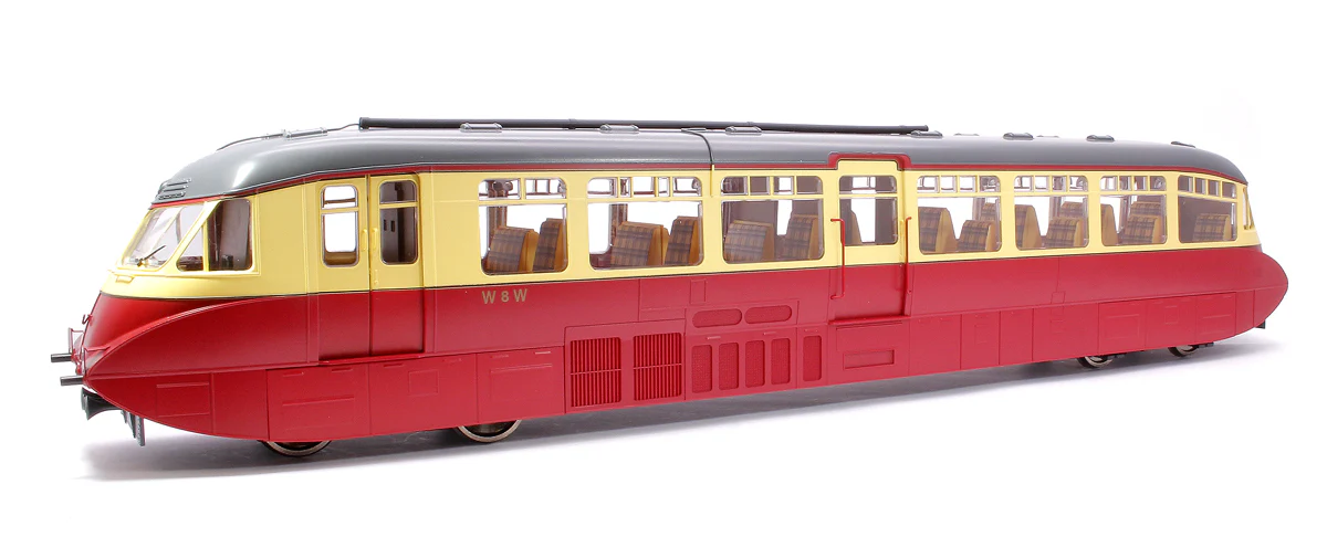 7D-011-005D Streamlined Railcar W8W BR Lined Carmine & Cream Diesel Locomotive - DCC Fitted