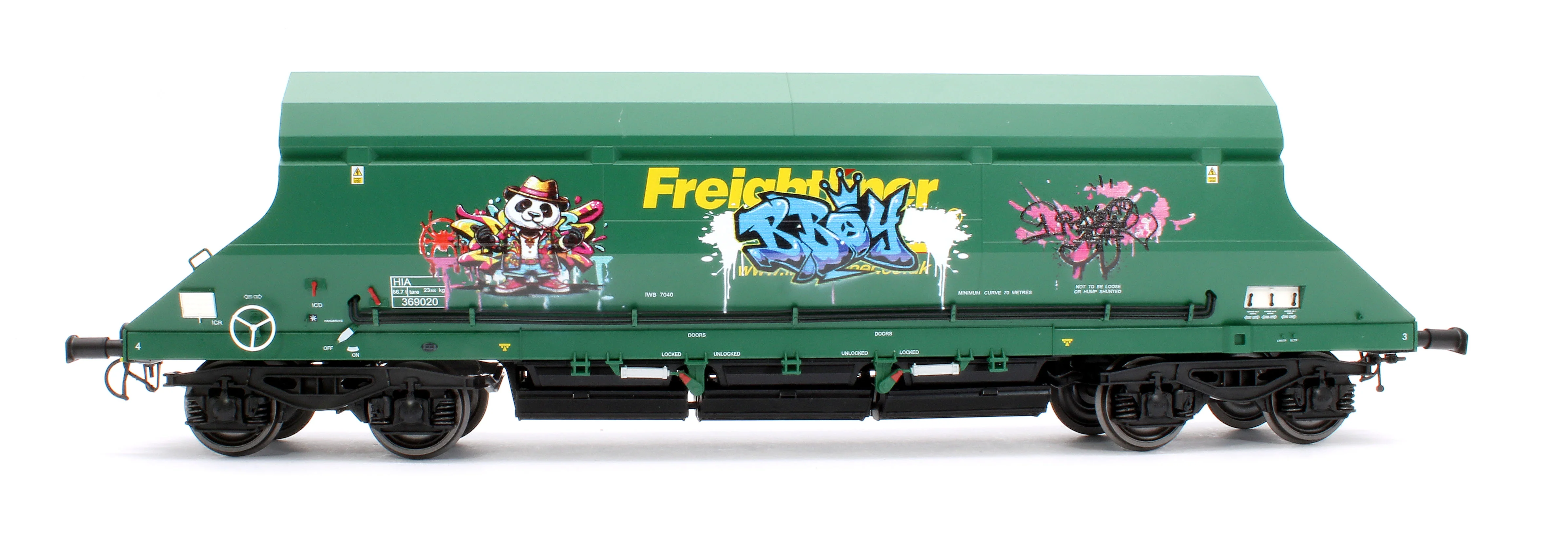 7F-026-006G1 HIA Freightliner Green Heavy Haul Limestone Hopper 369020 Graffiti - Image 2
