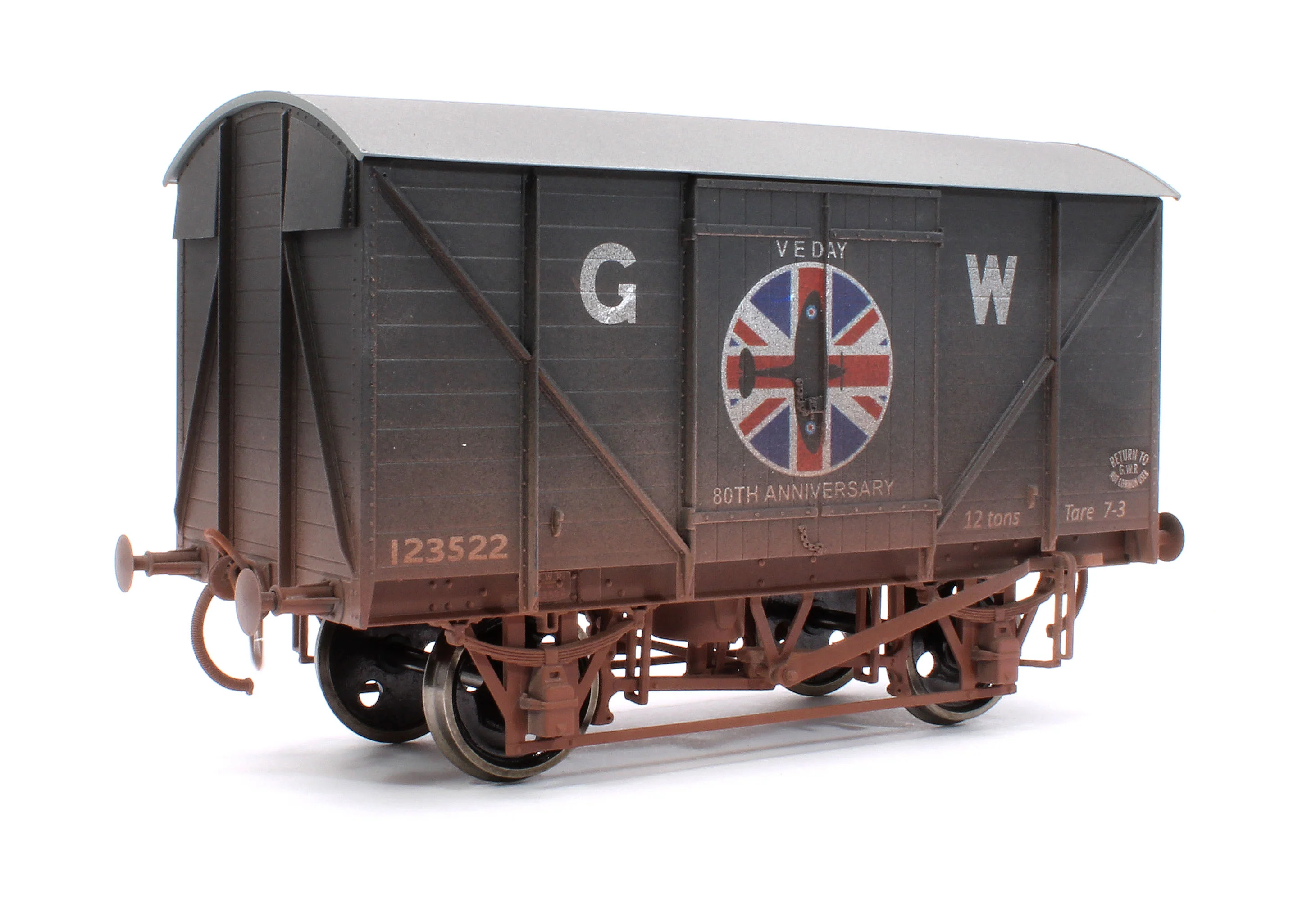 7F-066-012W GW Standard VE Day 80th Anniversary Airforce No.123522 - Weathered
