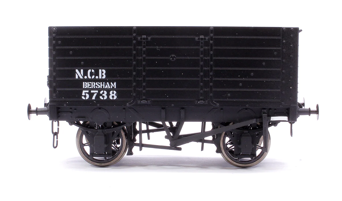 7F-073-017 7 Plank Wagon 9' Wheelbase 3 Door Bersham 5738 - Image 2