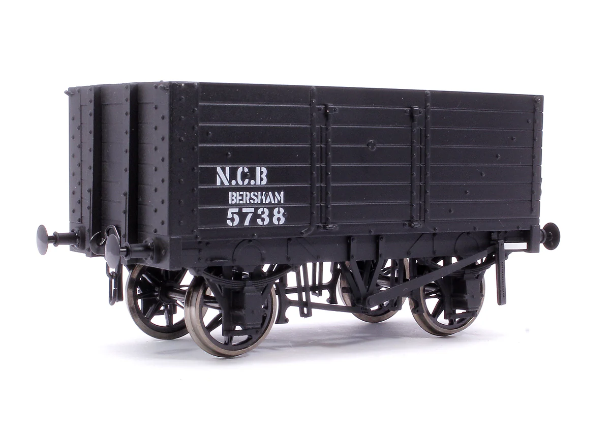7F-073-017 7 Plank Wagon 9' Wheelbase 3 Door Bersham 5738 - Image 3