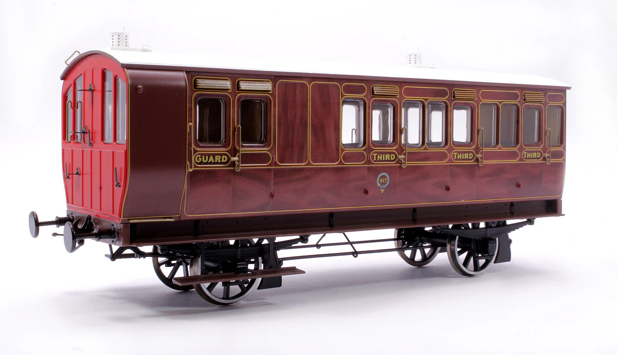 Stroudley 4 Wheel Suburban Oil Lit Brake 3rd Mahogany 917 - Light Bar Fitted
