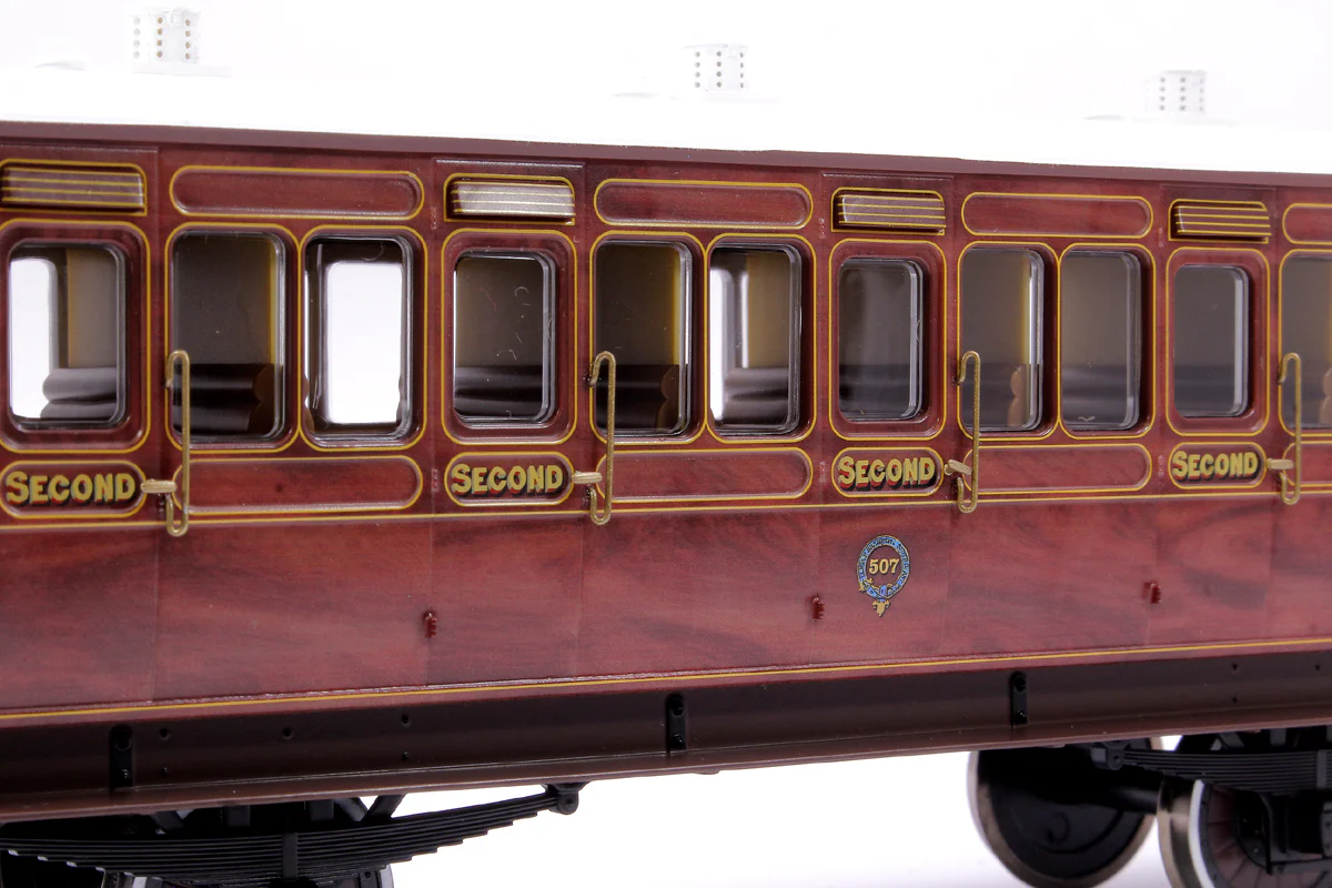 7P-020-200D Stroudley 4 Wheel Suburban Oil Lit 2nd Mahogany 507 - DCC & Light Bar Fitted - Image 4