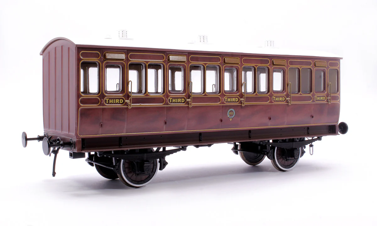 7P-020-600D Stroudley 4 Wheel Main Line Oil Lit 3rd Mahogany 811 - DCC & Light Bar Fitted - Image 3