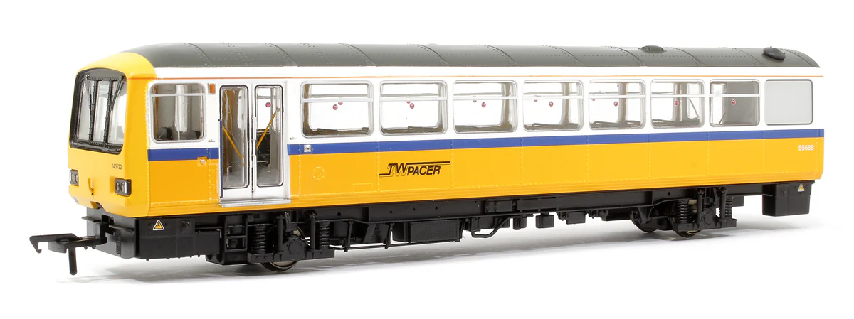 E83025 Class 143 2-Car DMU 143622 BR Tyne & Wear PTE - Image 5