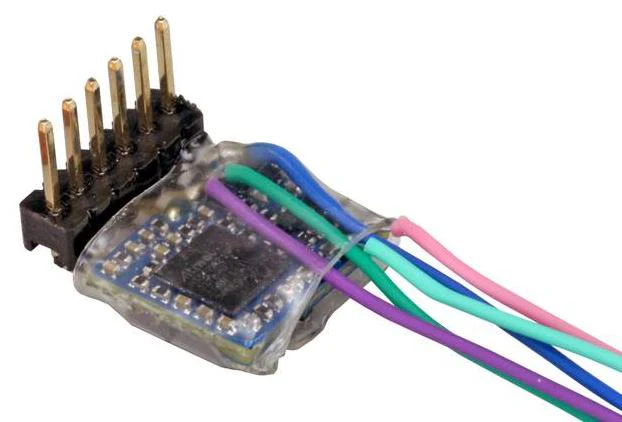 ESU 59857 Lokpilot 5 Micro 6 Pin Right Angle DCC Decoder