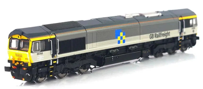 GM2210104 Class 66 793 Railfreight Construction Diesel Locomotive - Image 2