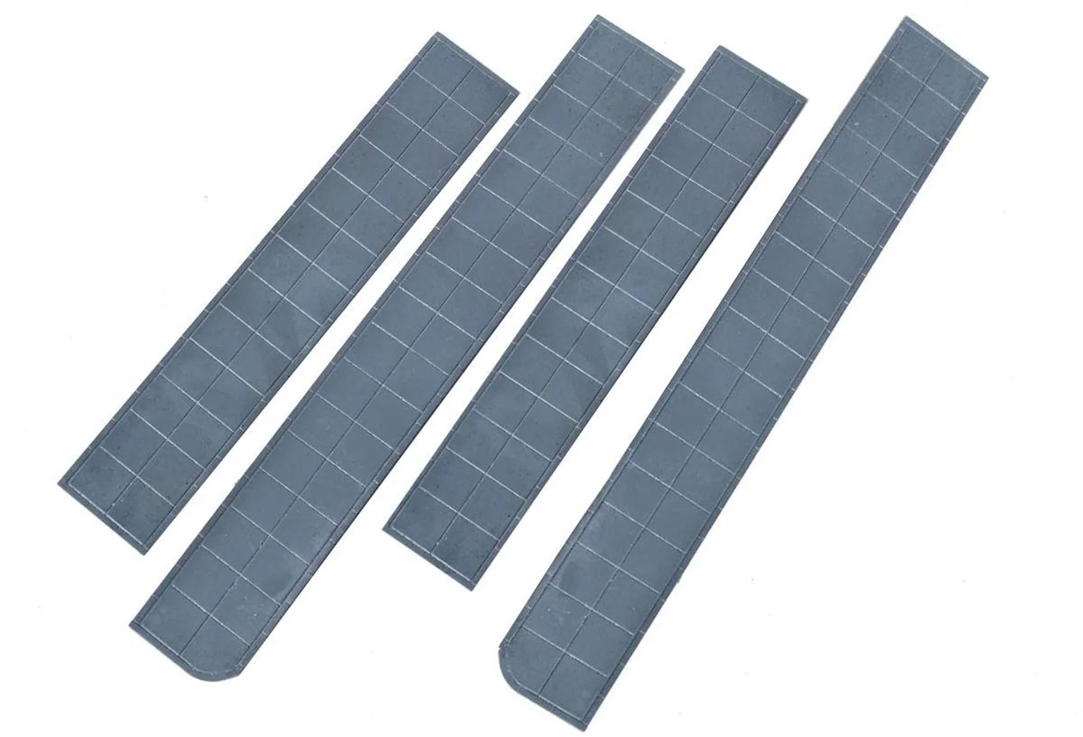 GM382 Embossed Pavement Set OO Scale (2 X Ends/2 X Straights) - Image 2