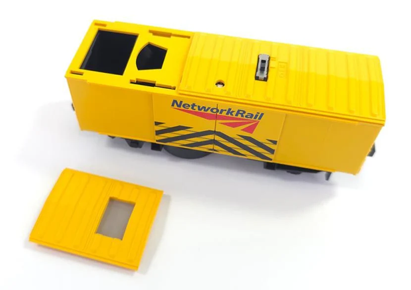 GM4450101 Network Rail Battery Operated Track Cleaning Wagon - Image 5