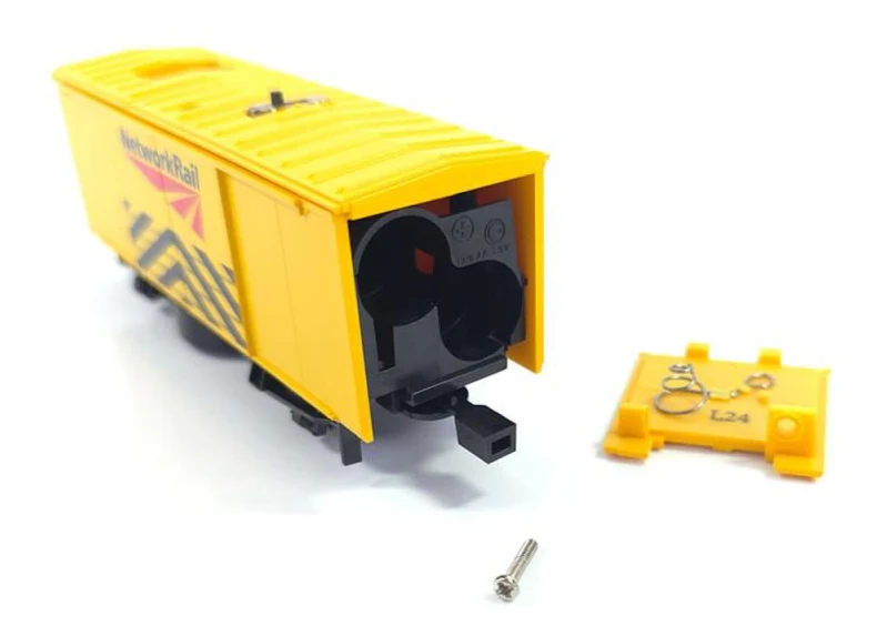 GM4450101 Network Rail Battery Operated Track Cleaning Wagon - Image 9