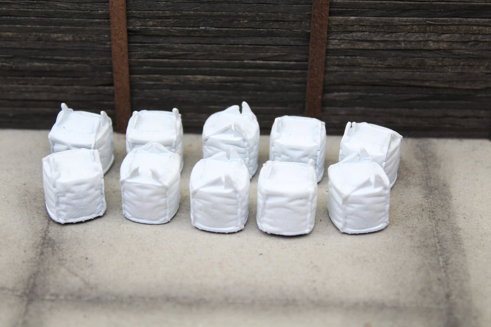 BS6067 Tonne Bags Resin Models - UNPAINTED - Pack of 10 - Image 4