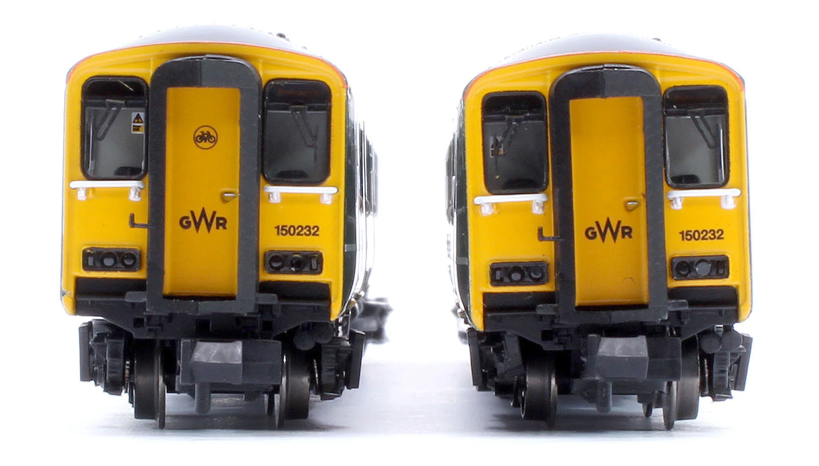 371-337 Class 150/2 2-Car DMU 150232 GWR Green (FirstGroup) - Image 13