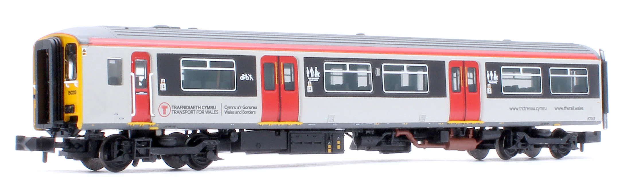 371-339SF Class 150/2 2-Car DMU 150213 Transport for Wales - DCC Sound - Image 2