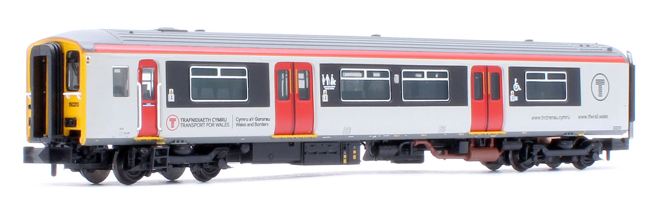 371-339SF Class 150/2 2-Car DMU 150213 Transport for Wales - DCC Sound - Image 6