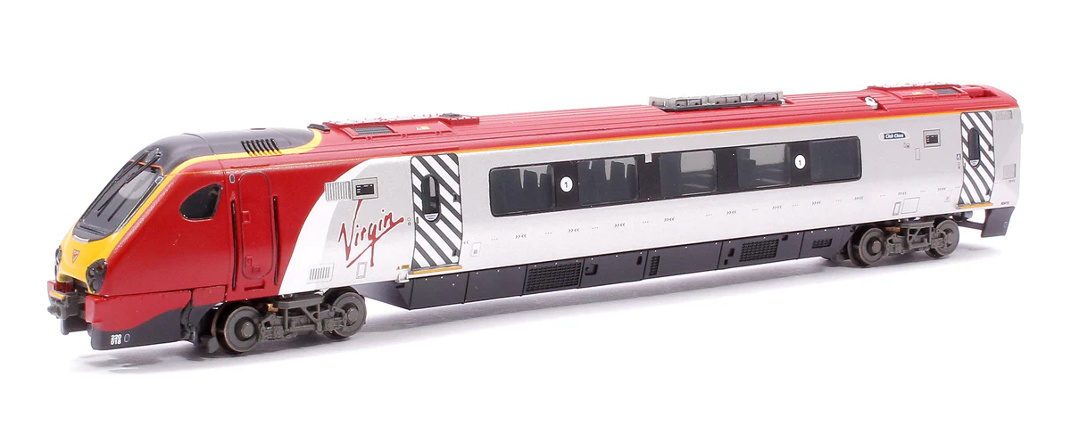 371-680 Class 220 4-Car DEMU 220018 'Dorset Voyager' Virgin Trains (Revised) - Image 2