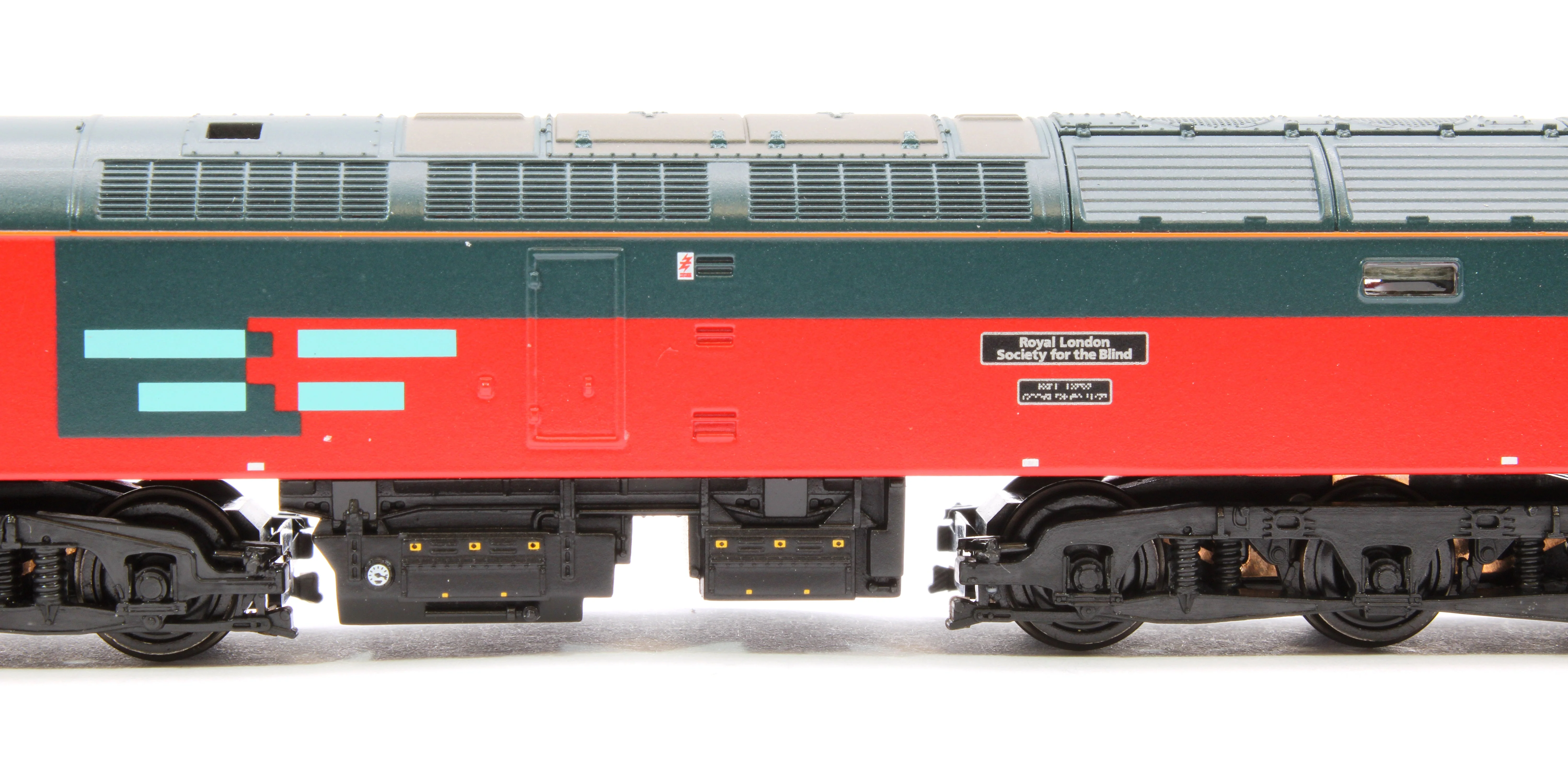 Pre-Owned 372-262 Class 47/7 47745 'Royal London Society For The Blind' Rail Express Systems Diesel Locomotive - Image 8