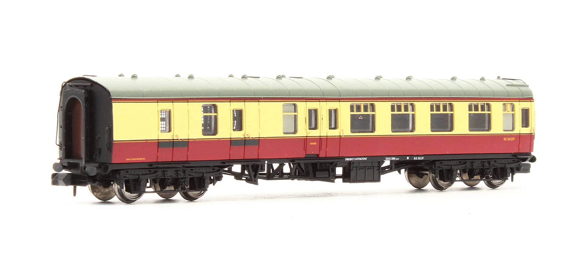 Pre-Owned 374-185A BR Crimson & Cream MK1 BSK Second Brake Corridor Coach 'W 34139' - Image 2