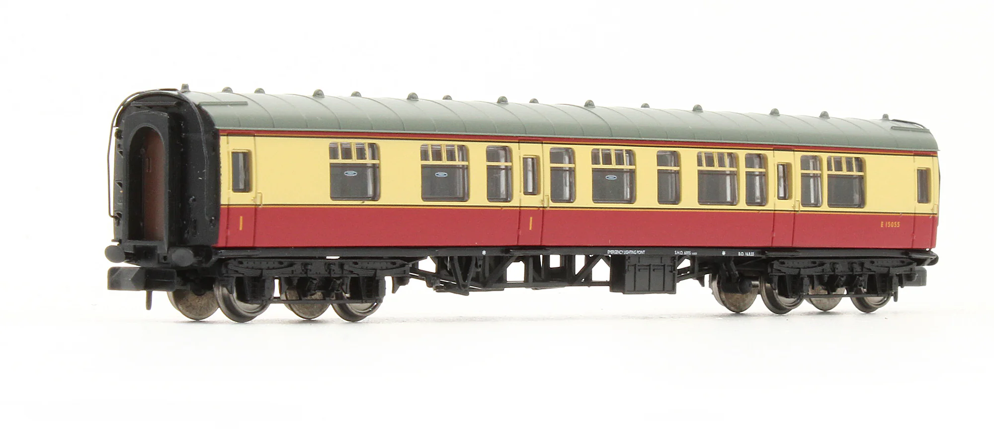 Pre-Owned 374-255A BR Crimson & Cream MK1 CK Composite Corridor Coach No.E15055 - Image 2