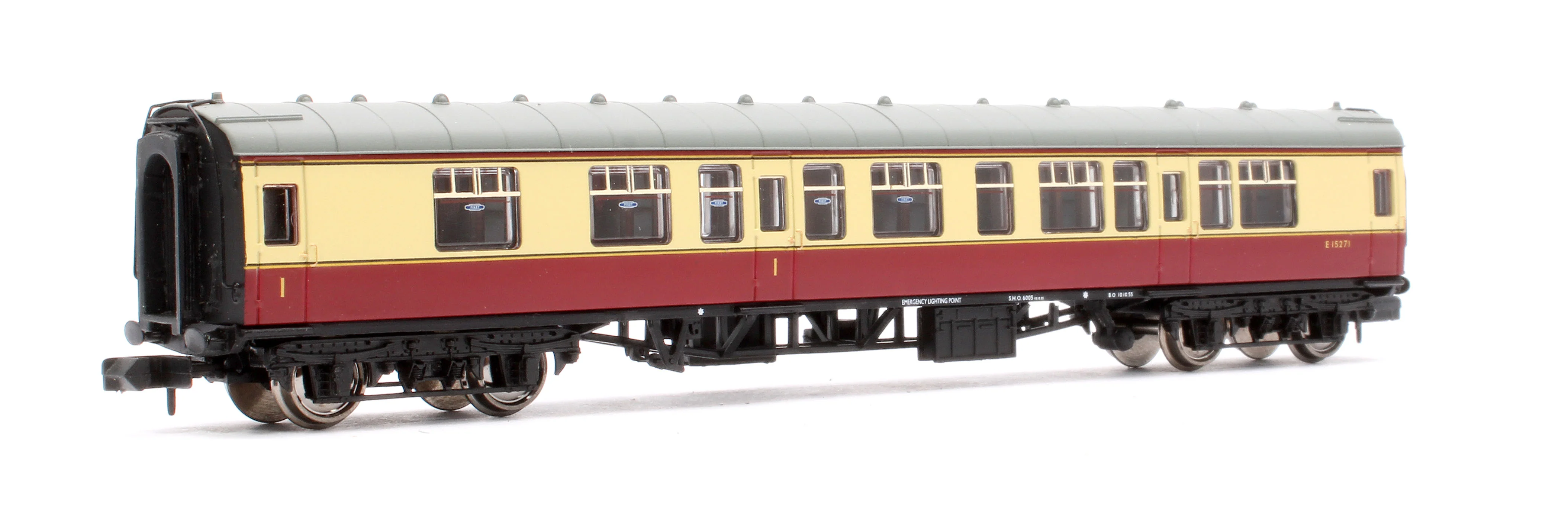 Pre-Owned BR Crimson & Cream MK1 CK Composite Corridor Coach No.E15271 - Image 3