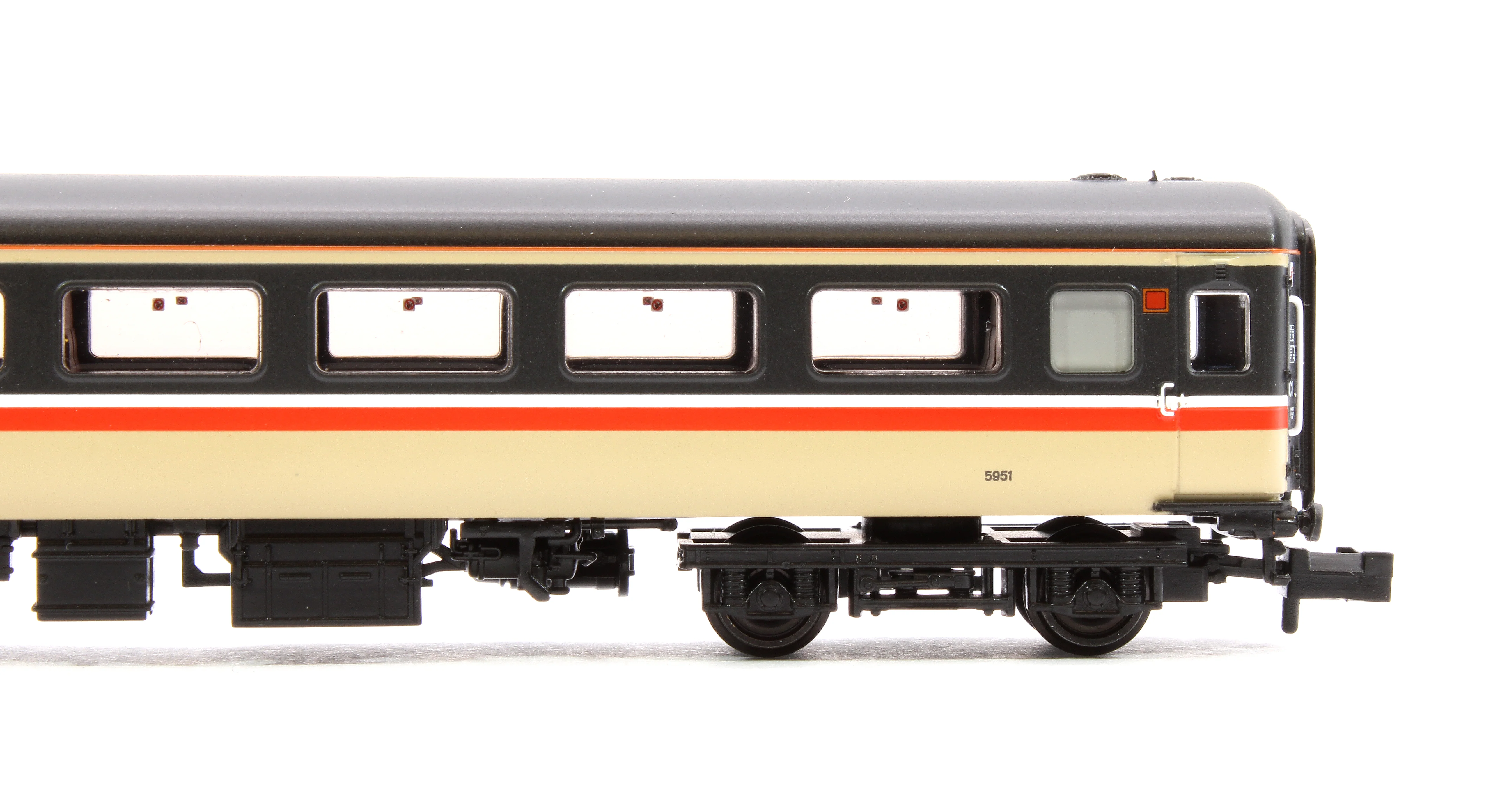 374-738B BR Mk2F TSO Tourist Second Open BR InterCity (Swallow) No. 5951 - Image 4