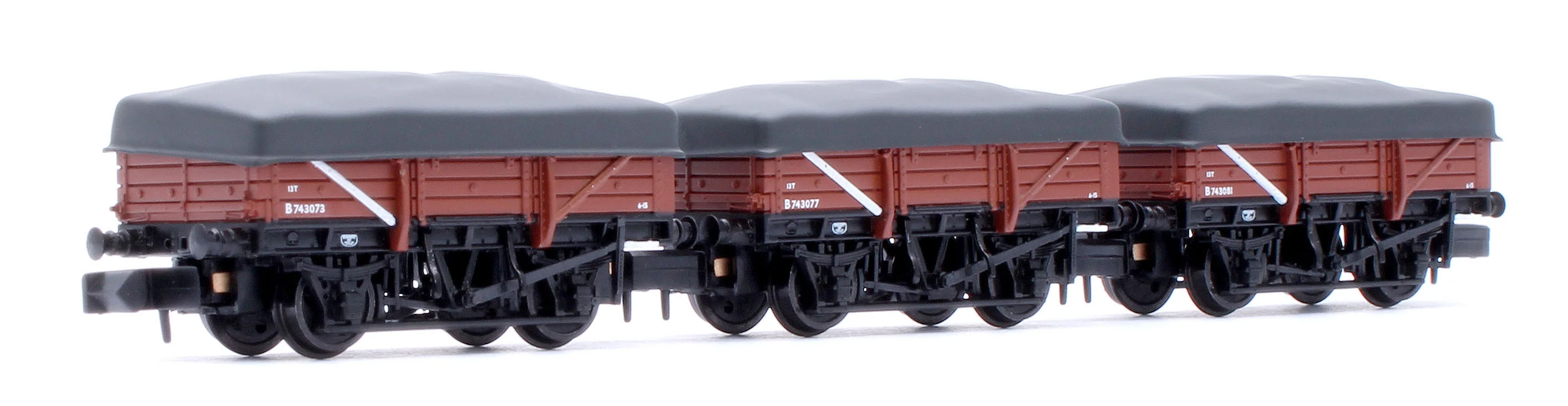 377-492 5 Plank China Clay 3-Wagon Pack BR Bauxite (Early) with Flat Canopy No.B743073, B743077 & B743081