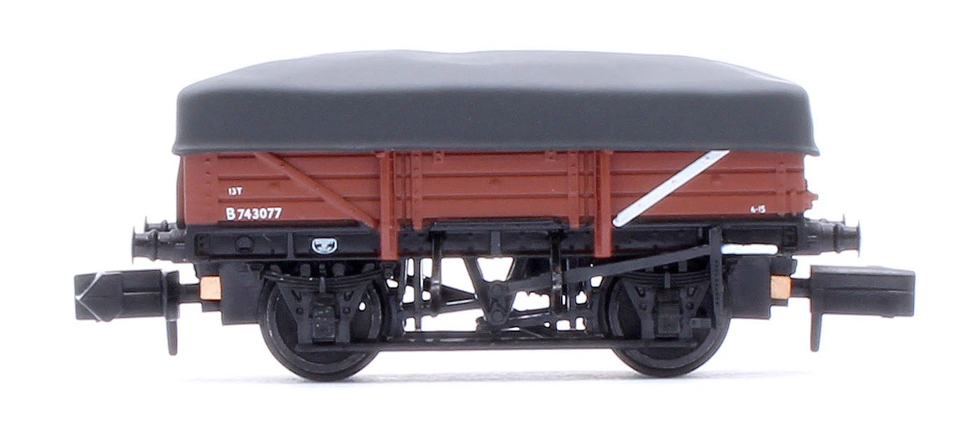 377-492 5 Plank China Clay 3-Wagon Pack BR Bauxite (Early) with Flat Canopy No.B743073, B743077 & B743081 - Image 5