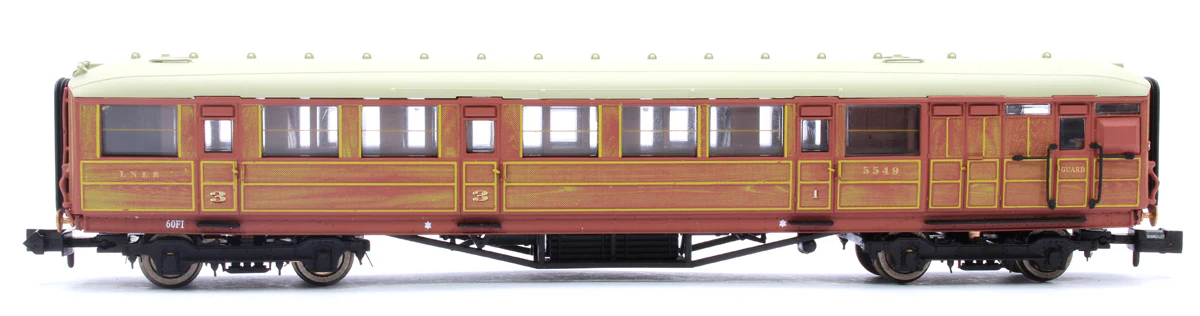 2P-011-211 Gresley Coach LNER Teak Brake Composite 5549 - Image 2
