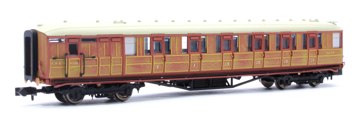 2P-011-211 Gresley Coach LNER Teak Brake Composite 5549 - Image 3