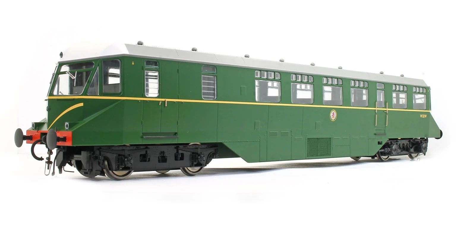 1904 GWR AEC ‘Razor Edge' Railcar BR green with speed whiskers (white cab roofs) No.W32W Diesel Locomotive - Image 4