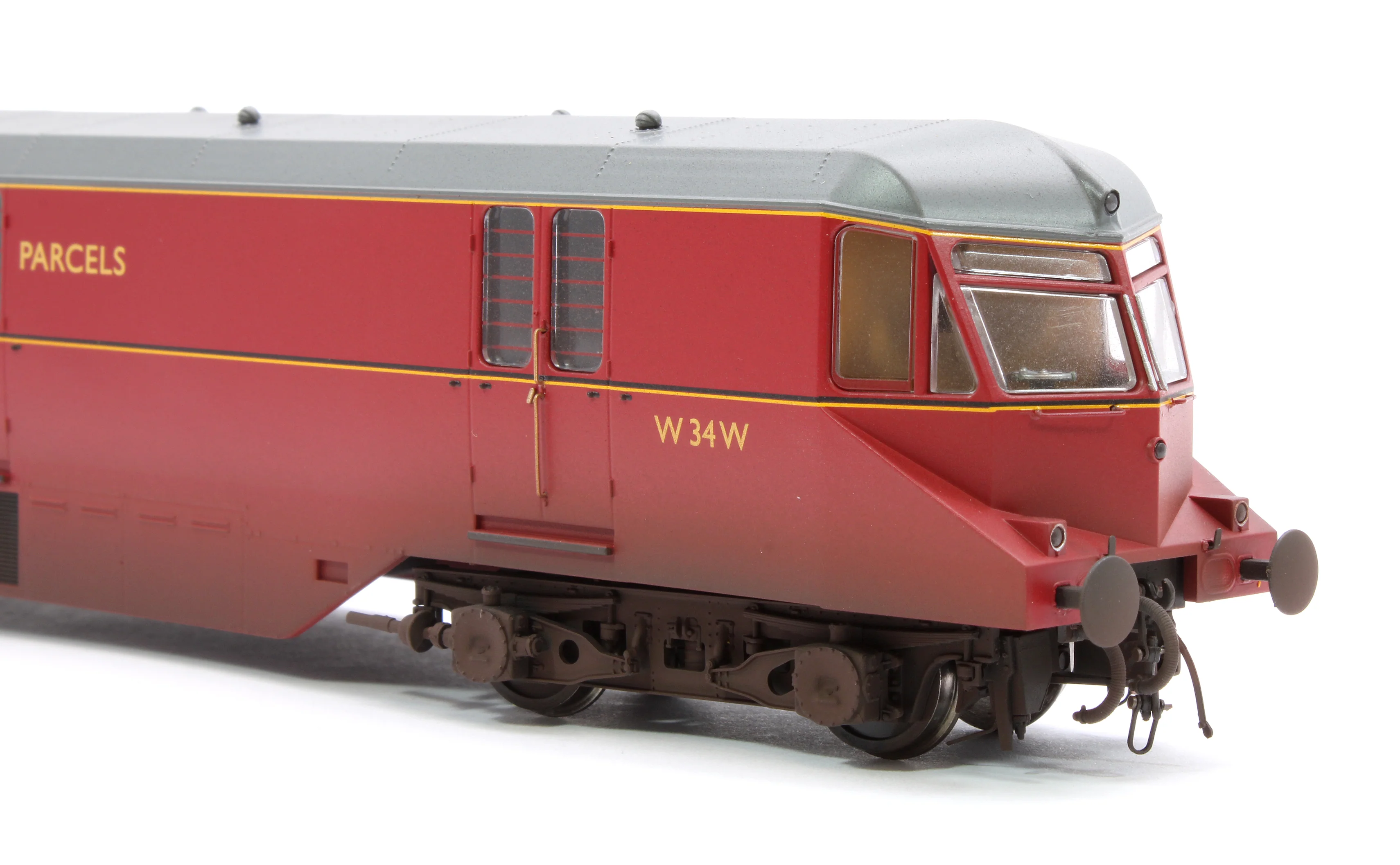 19432 Pre-Owned GWR Parcels Railcar BR ‘Express Parcels’ Crimson No. W34W (Grey Roof) Diesel Locomotive - Weathered - Image 8