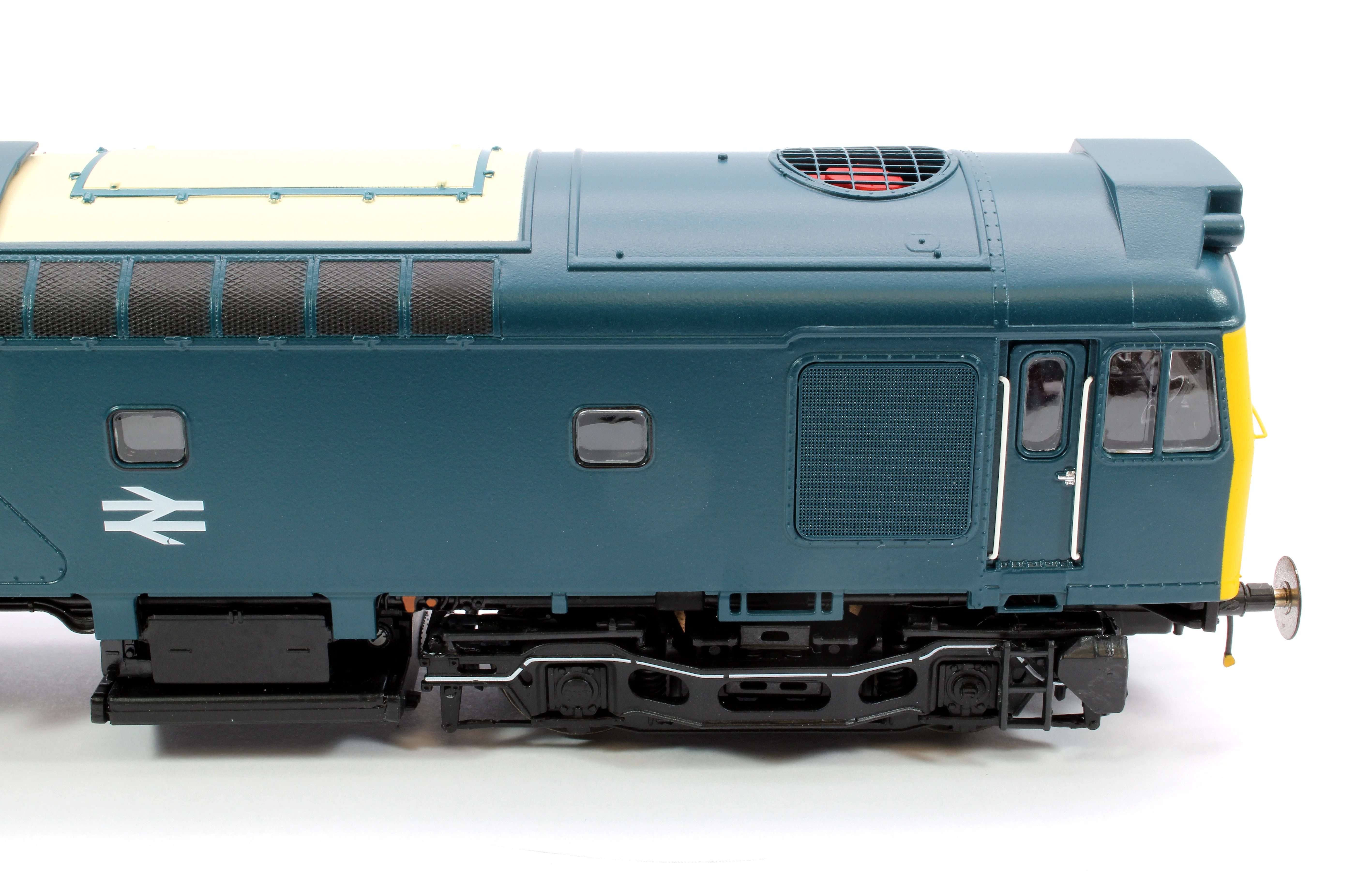 2546 Class 25 BR Rail Blue 25904 Diesel Locomotive - Image 9