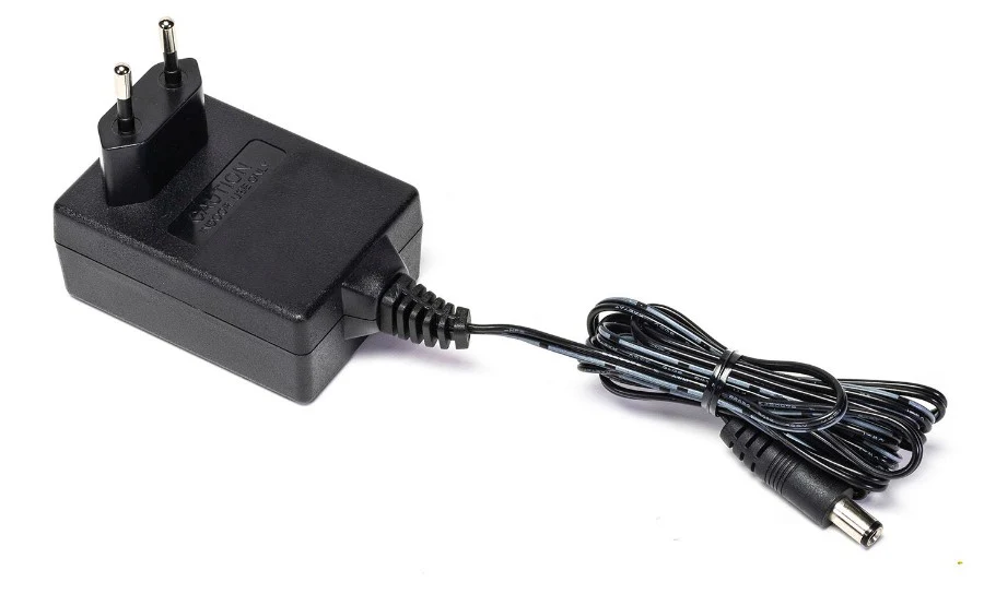 P9101 EU Hornby Digital Transformer 15V 1A- For use in conjunction with the App Based Control System