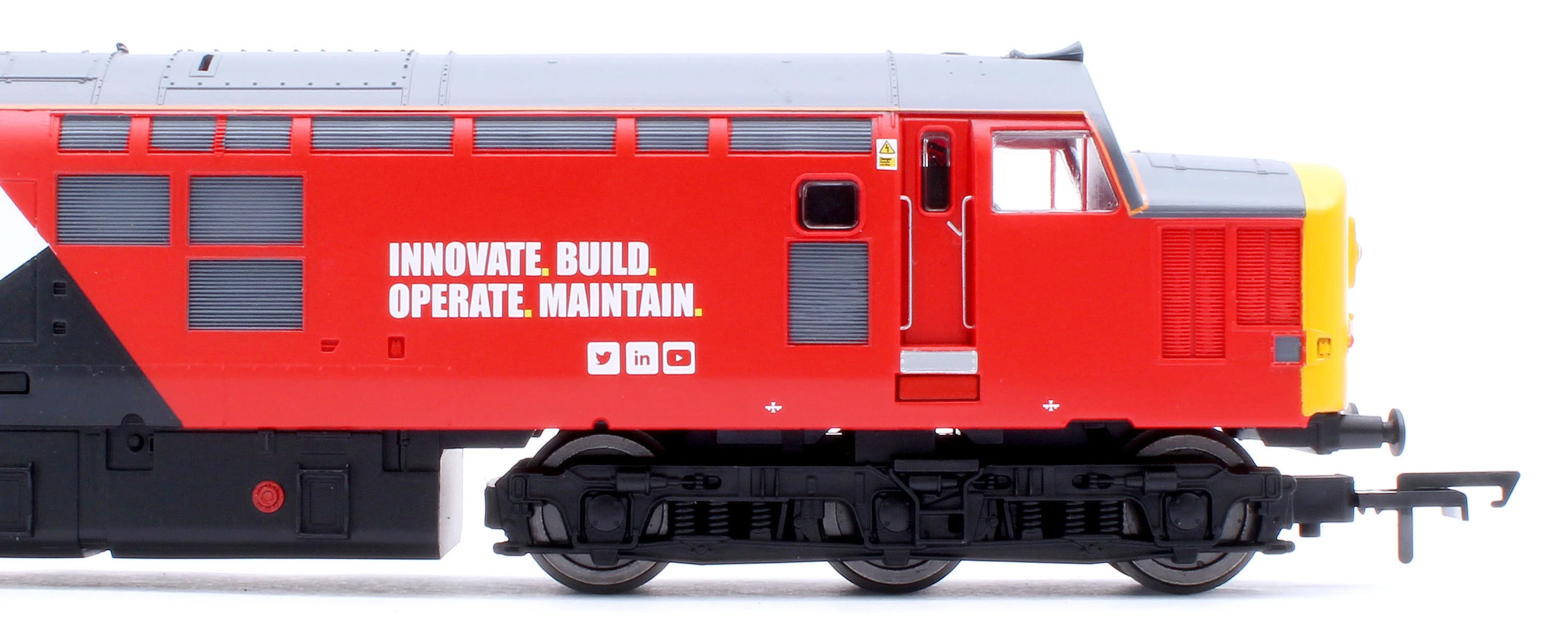 R30436TXS RailRoad Class 37 Loram 'An Comunn Gaidhealach' 37418 Diesel Locomotive - DCC Sound - Image 8
