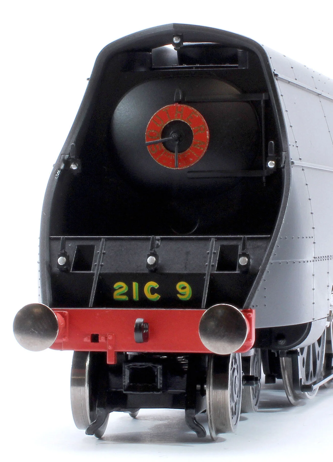R30455 SR Merchant Navy Class 4-6-2 No.21C9 'Shaw Savill' (WWII 80th Anniversary Collection) Steam Locomotive - Image 9