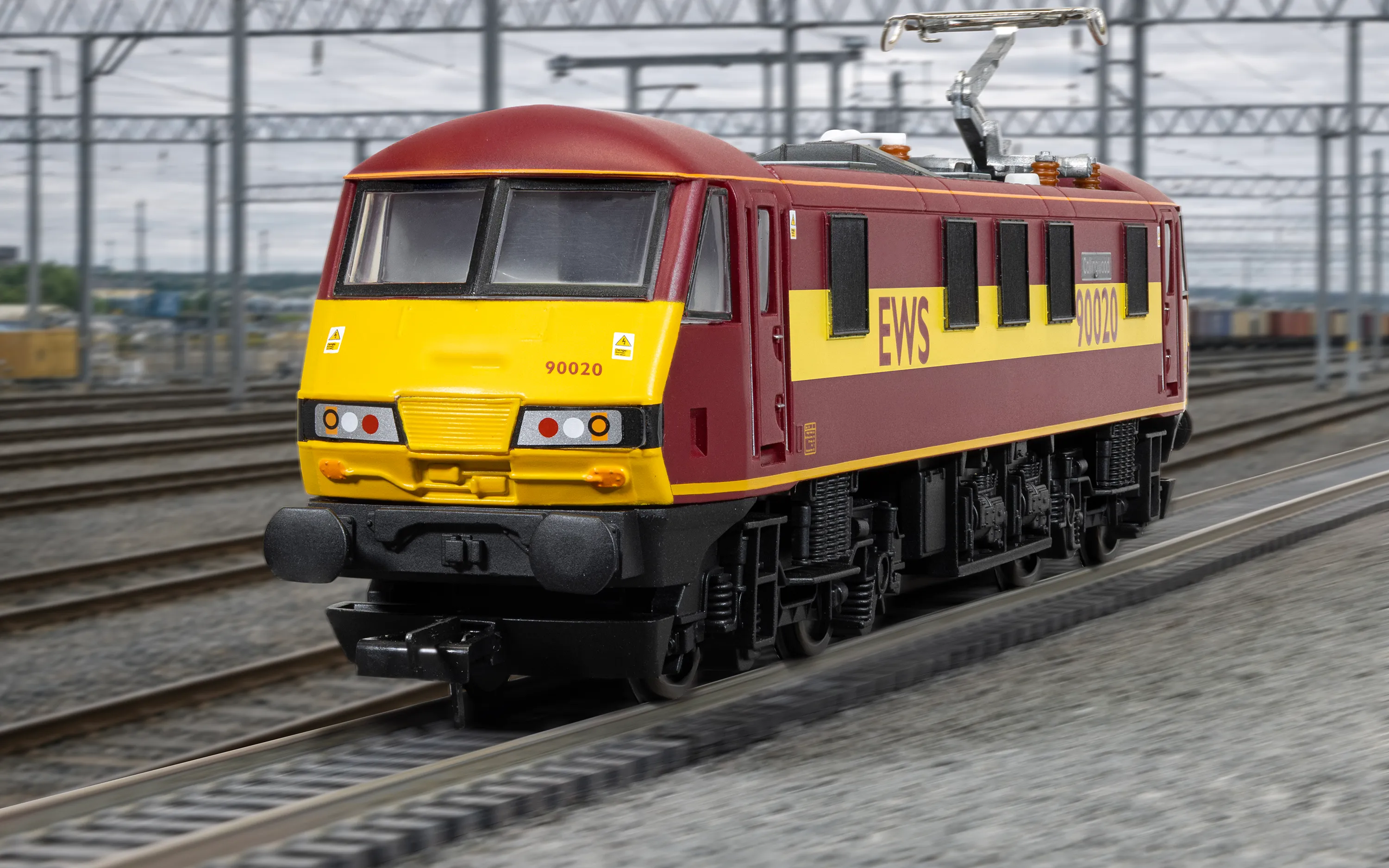 R30528 RailRoad Class 90 EWS 90020 'Collingwood' Electric Locomotive - Image 14