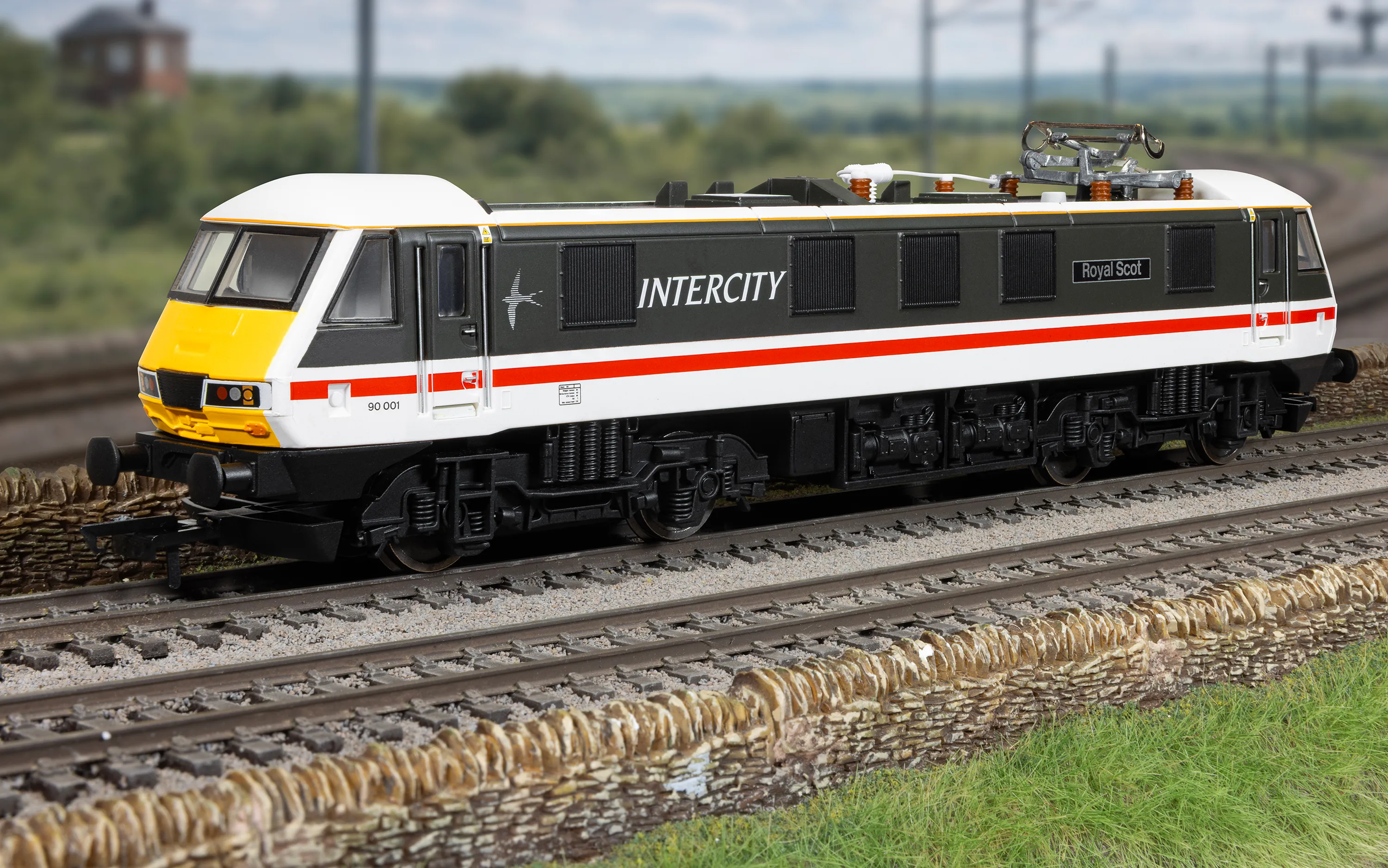 R30529TXS RailRoad Class 90 Intercity 90001 'Royal Scot' Electric Locomotive - DCC Sound - Image 13