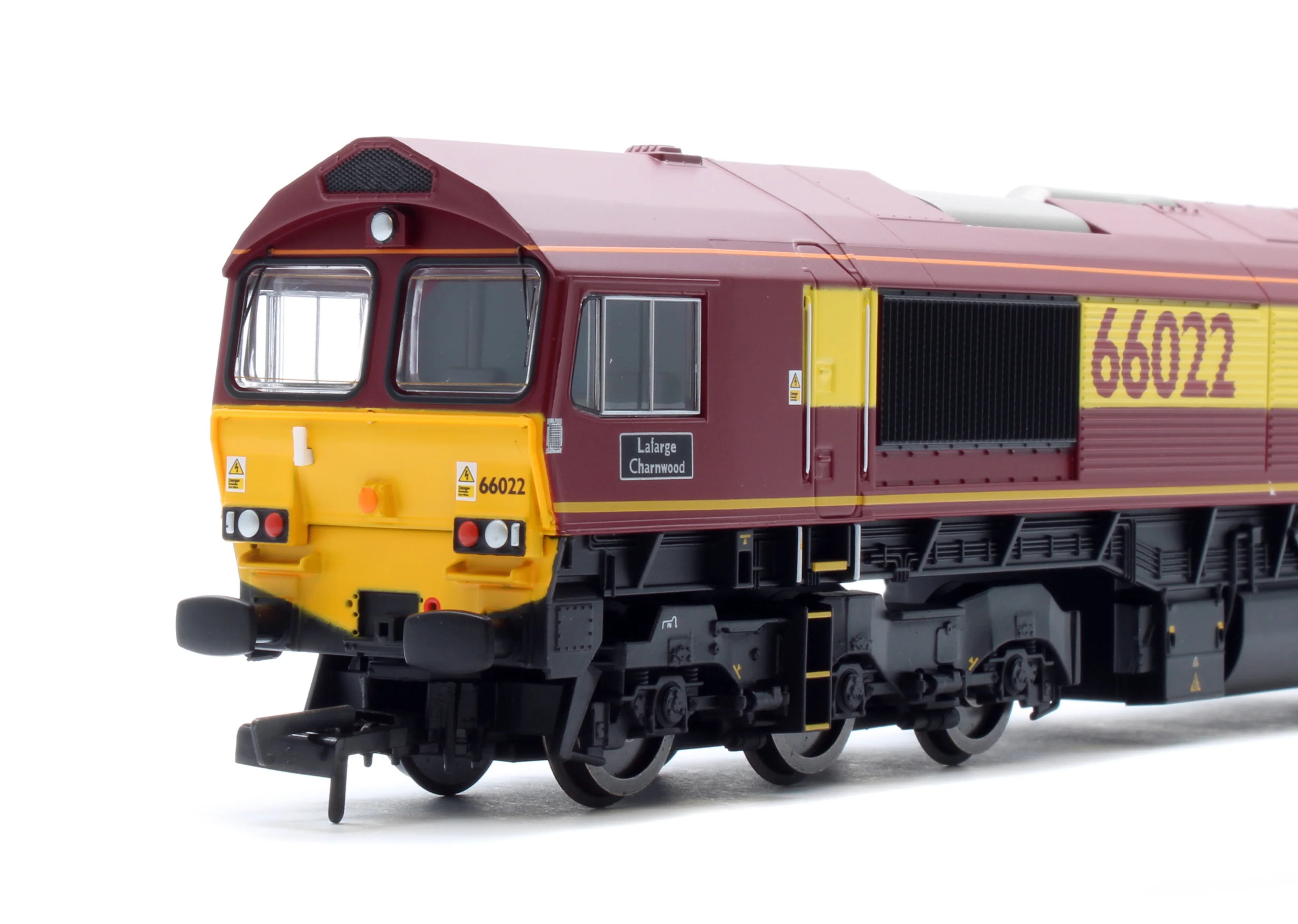 R30532TXS RailRoad Class 66 EWS 66022 'Lafarge Charnwood' Diesel Locomotive - DCC Sound - Image 7