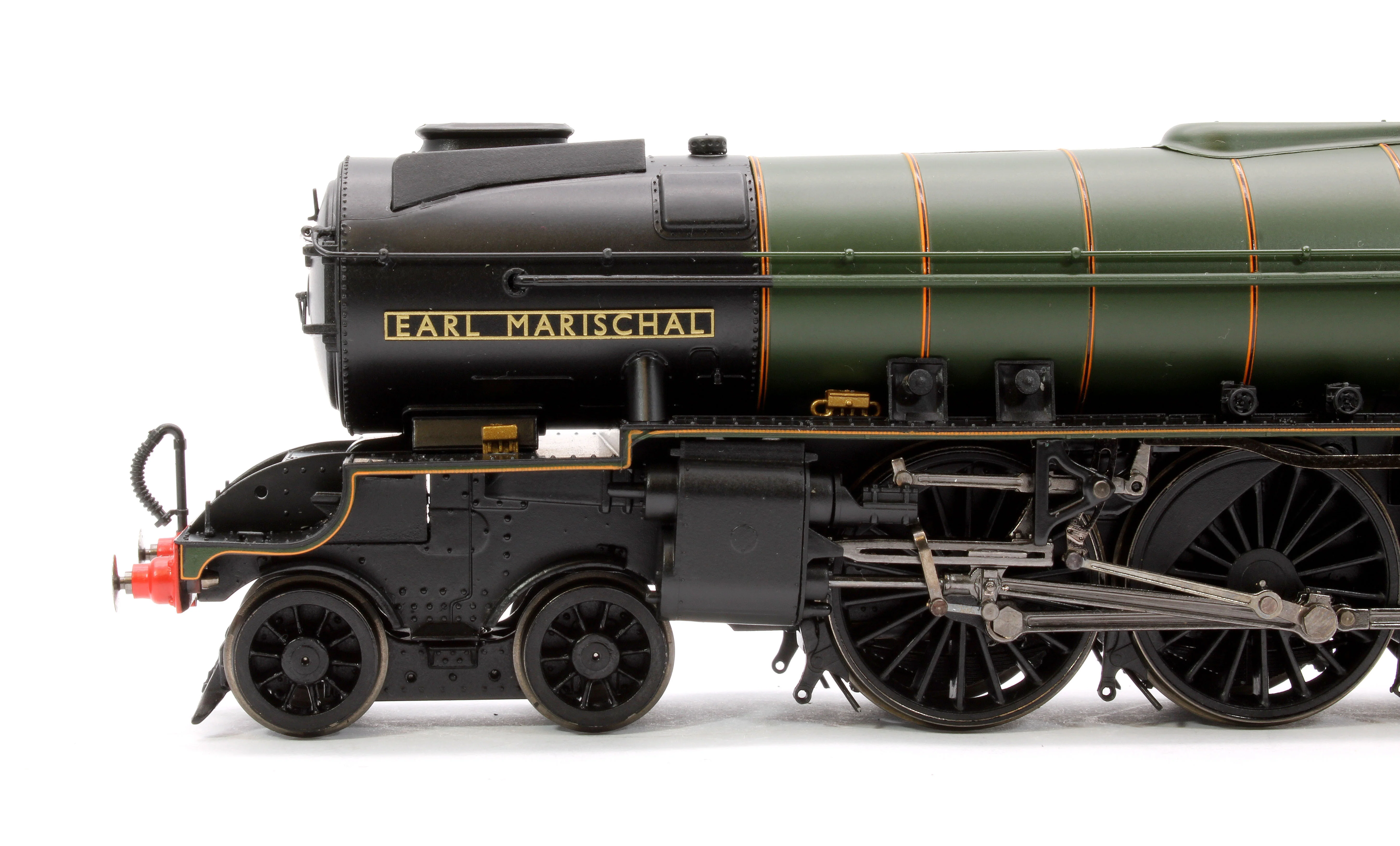 R3977 Thompson Class A2/2 4-6-2 'Earl Marischal' BR Green Late Crest 60502 Steam Locomotive - Image 7