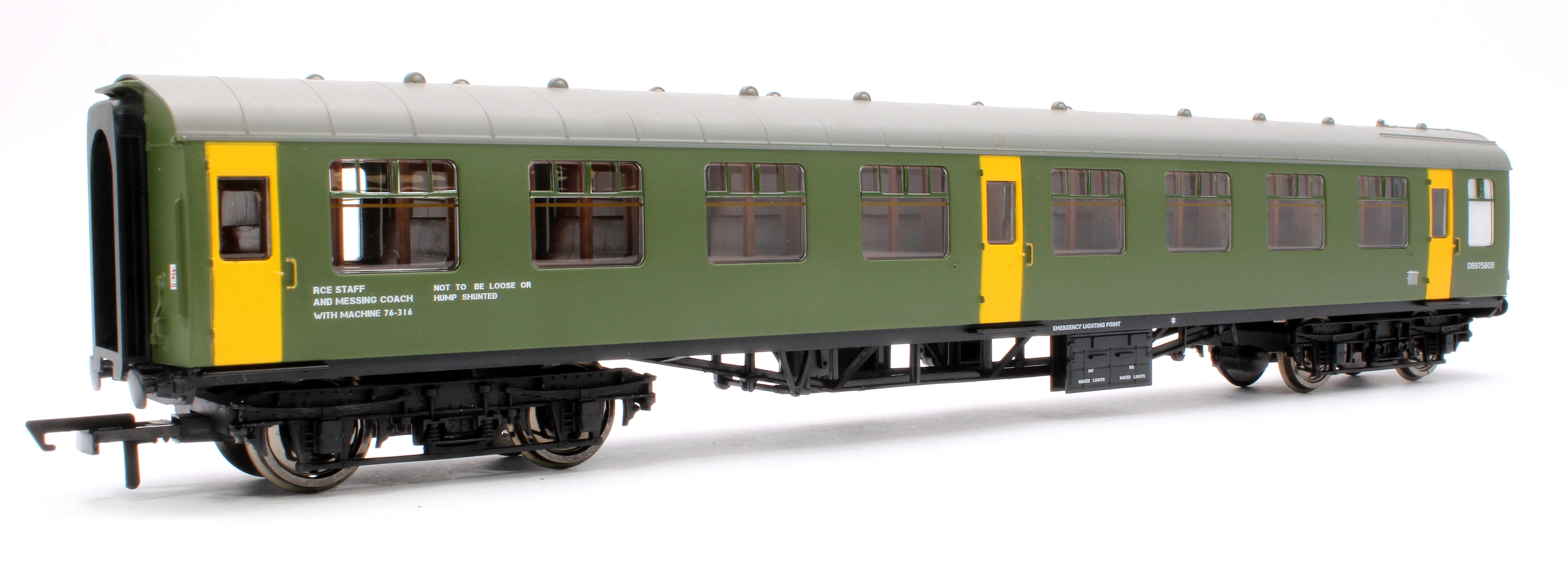 R40006 ex-Mk1 SK Ballast Cleaner Train Staff Coach BR Departmental DB 975805