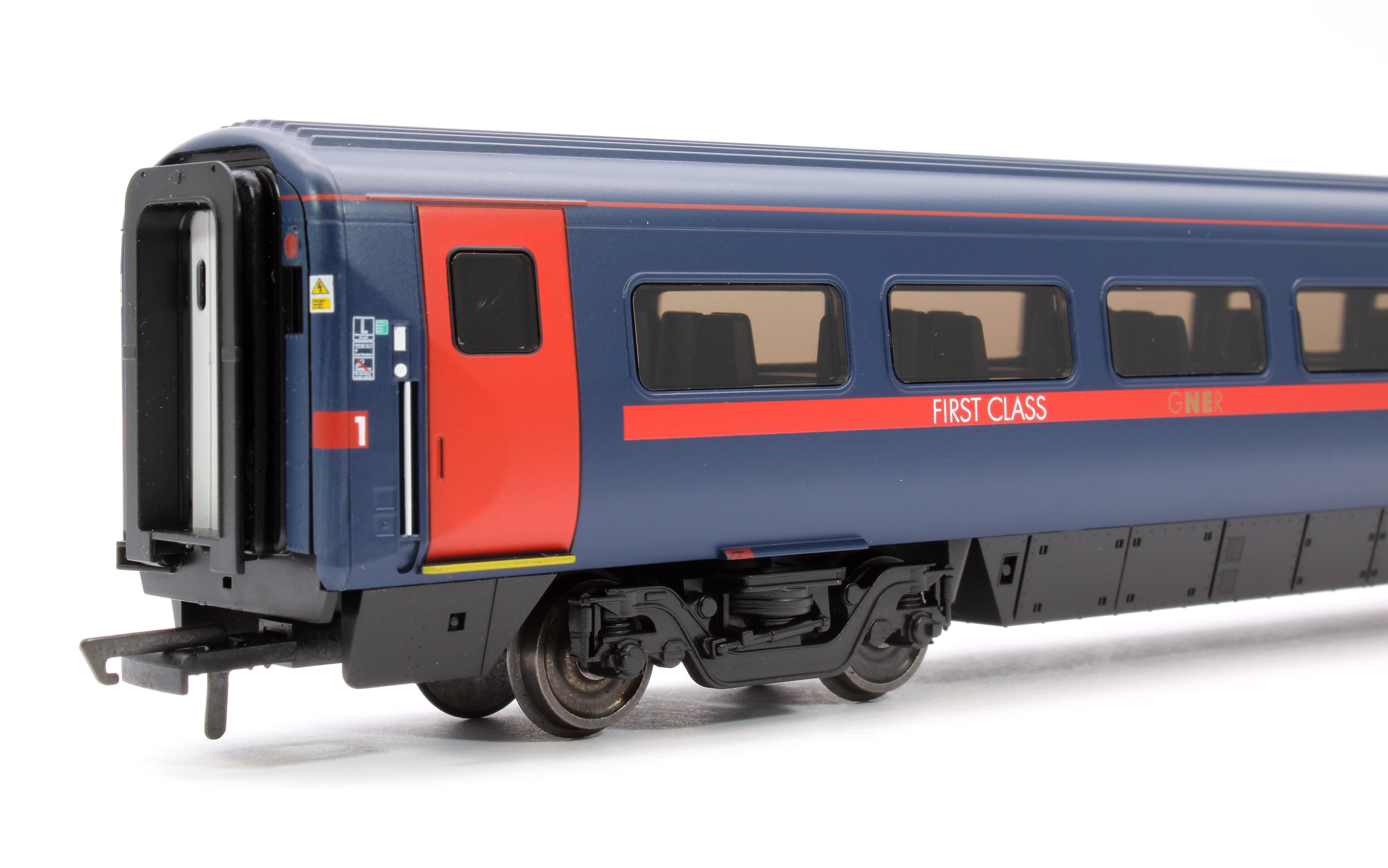 R40164 GNER Mk4 Open First (Accessible Toilet) Coach L 11317 - Image 4