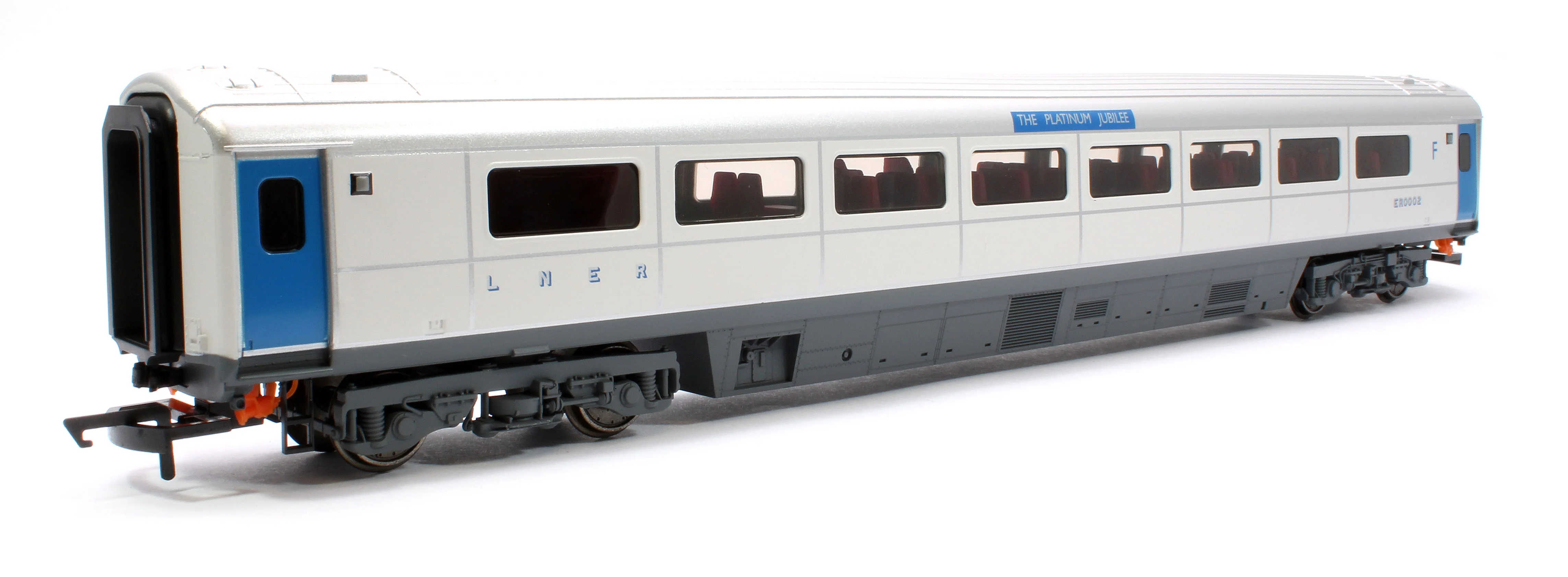 R40355D Mk3 Sliding Door Trailer First Disabled Platinum Jubilee of HM Queen Elizabeth II ER0002 - Image 3