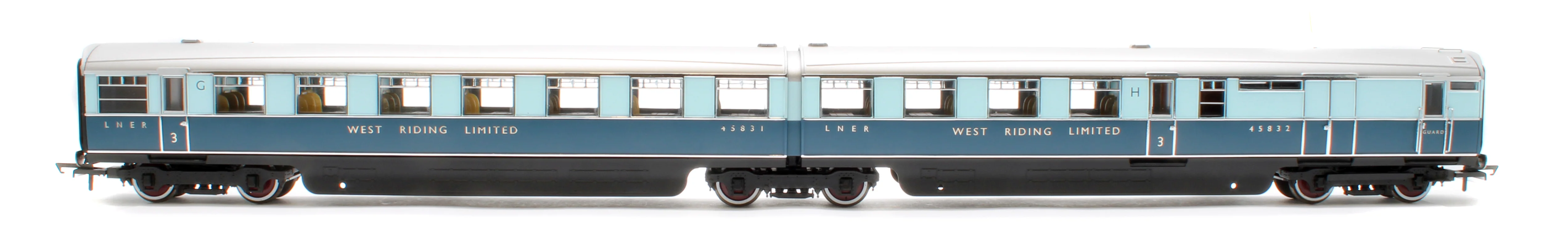 R40480 LNER West Riding Limited Open Third & Brake Third Articulated Coach Pack - Image 2