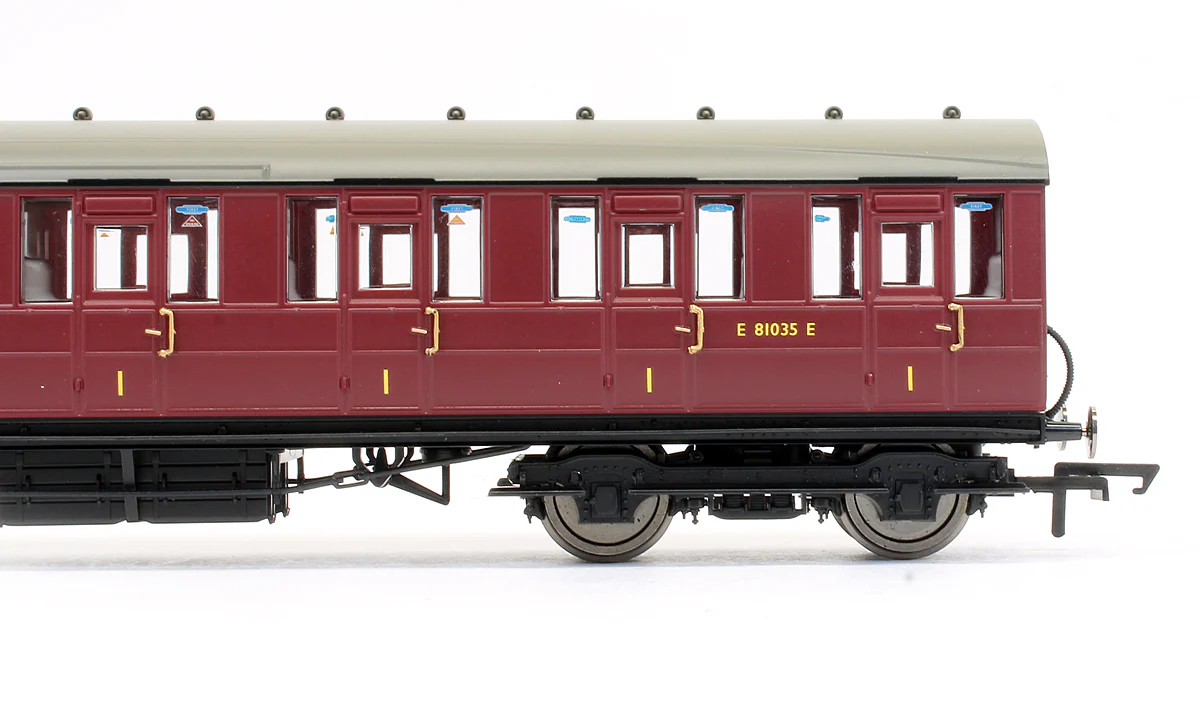 R4648 BR Gresley Suburban 1st Class Coach 'E81035E' - Image 3