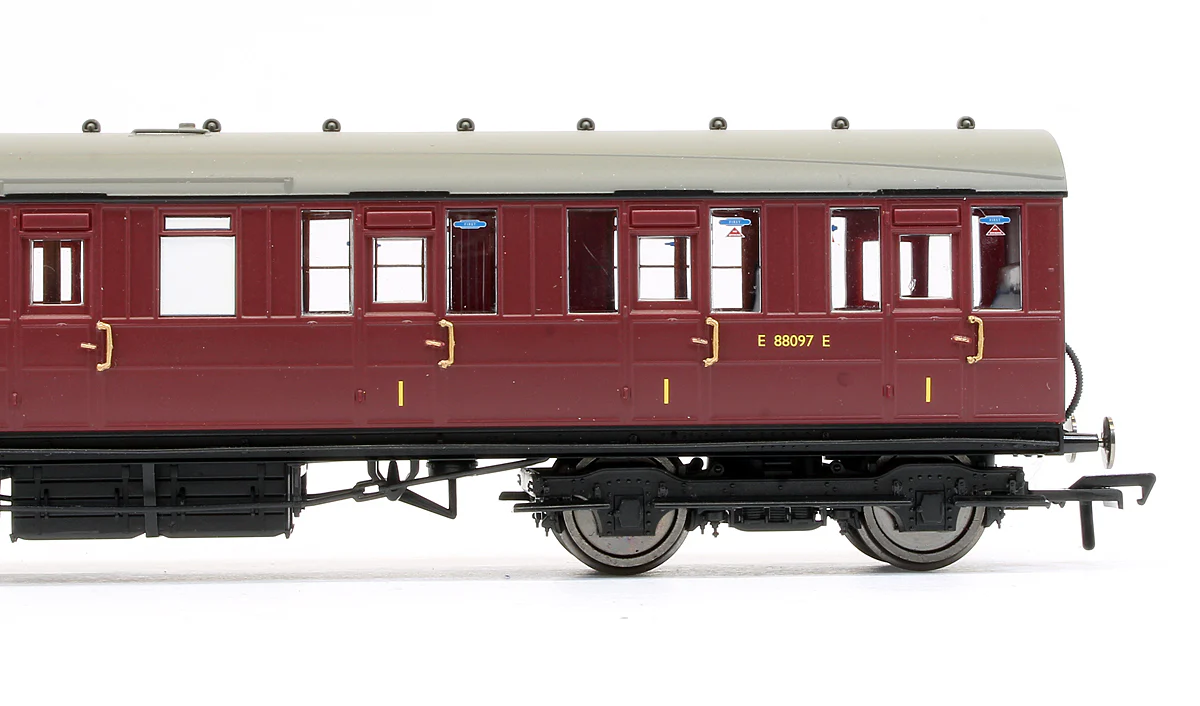 R4649 BR Gresley Suburban Composite Class Coach 'E88097E' - Image 3