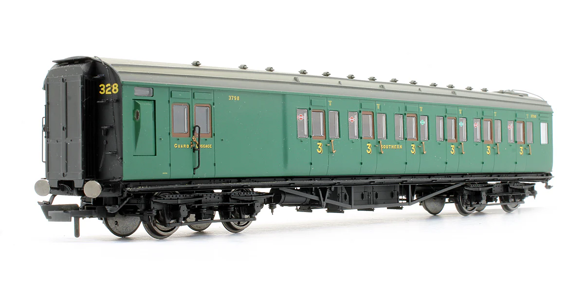 R4737 SR Maunsell 6 Compartment Brake 3rd Coach '3798' - Image 2